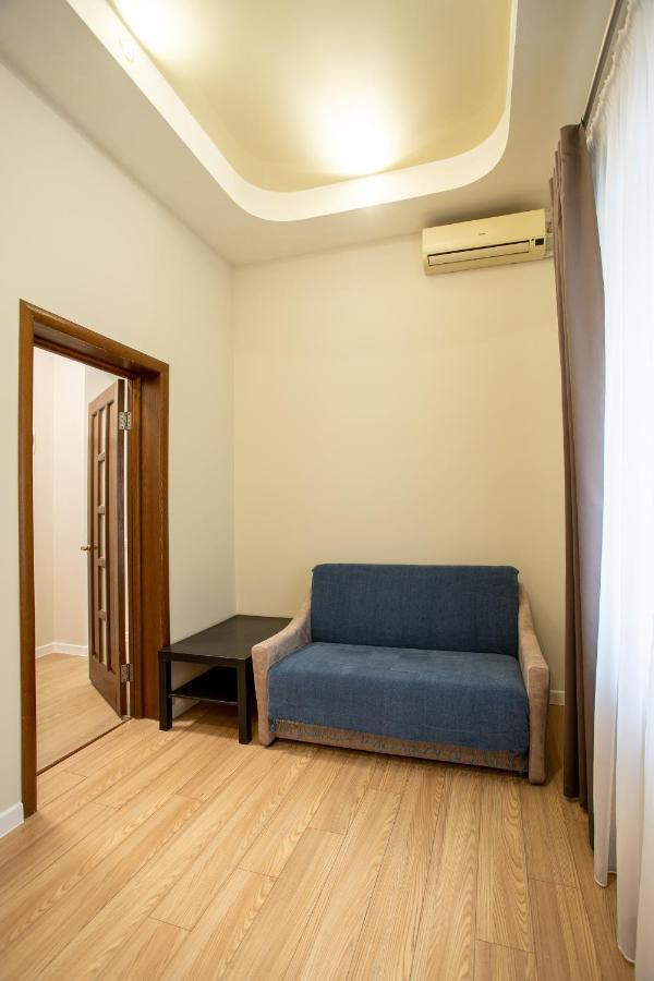 Двух Комнатная Квартира В Центре Mîkolaiiv Exterior foto